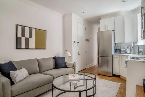 Murray Hill 2br w laundry nr Empire State NYC-1157 in New York, USA