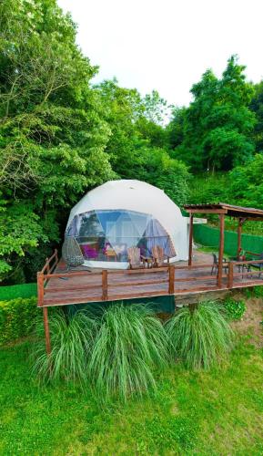 ME-GA Glamping