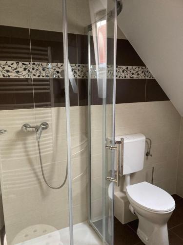 Vannas istaba, Muskátli Apartman (Muskatli Apartman) in Balatonakali