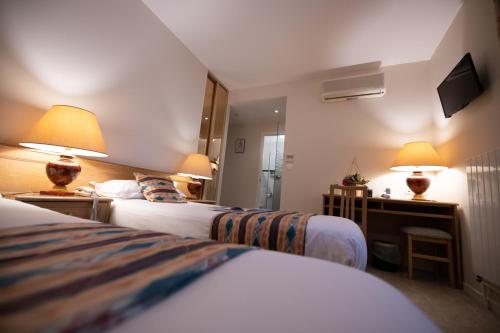 Logis Hotel Le Continental - image 6