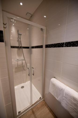 Logis Hotel Le Continental - image 3