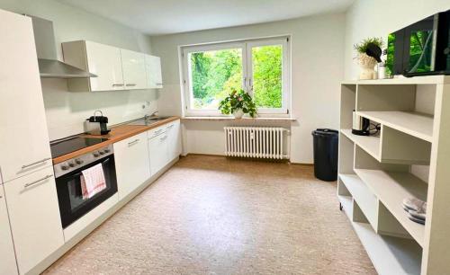 Konyha, Workers Apartment with Balcony in Bielefeld in Quelle