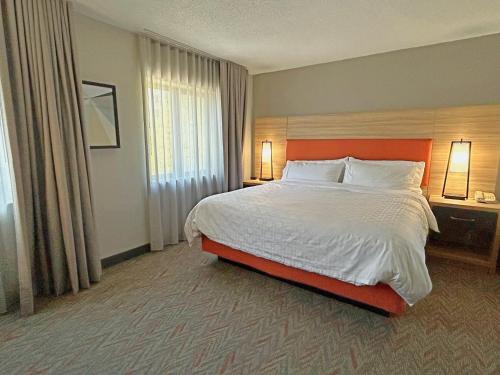 Candlewood Suites Indianapolis Downtown Medical District