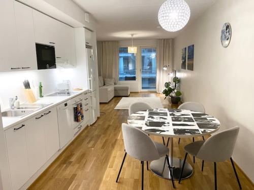 HHH Dream stay on Helsinki seafront, free parking, Хельсинки (фото 6)