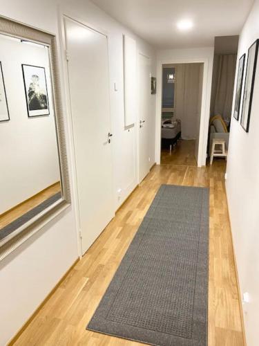 HHH Dream stay on Helsinki seafront, free parking, Хельсинки (фото 2)