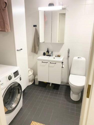 HHH Dream stay on Helsinki seafront, free parking, Хельсинки (фото 10)