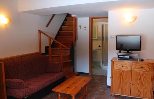 Two-Bedroom Apartment with Garden View - Split Level