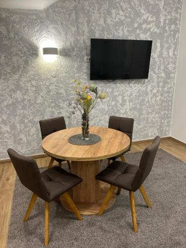 One-Bedroom Apartment image 10