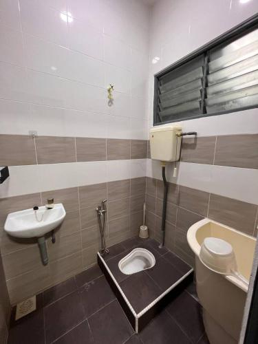 Rumah 127 - Homestay Taiping, Simpang (Foto 7)