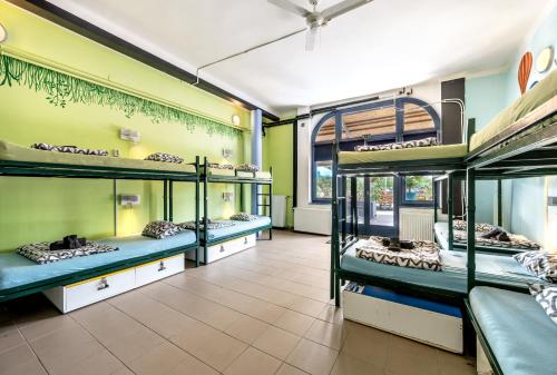 Island Hostel Budapest - image 12