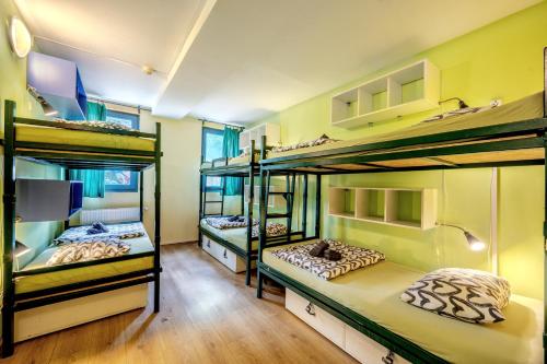 Island Hostel Budapest - image 7