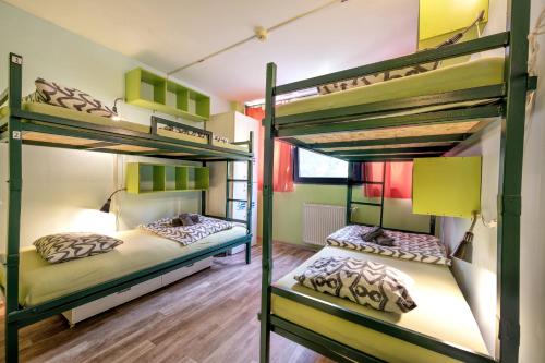 Island Hostel - Adults only Room Type - 1 Person in 4-Bed Dormitory - Mixed