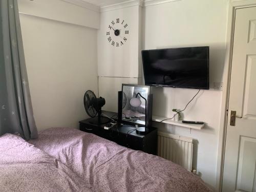 Lovely room in South London