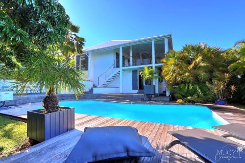 VILLA MALOYA Piscine Jacuzzi et Vue mer avec Jardin - Location, gîte - L'Etang-Salé