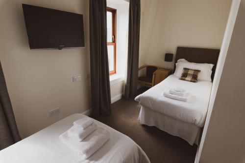 2 twin beds