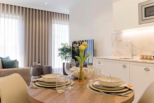 19 Nineteen Suites - Espinho in Espinho