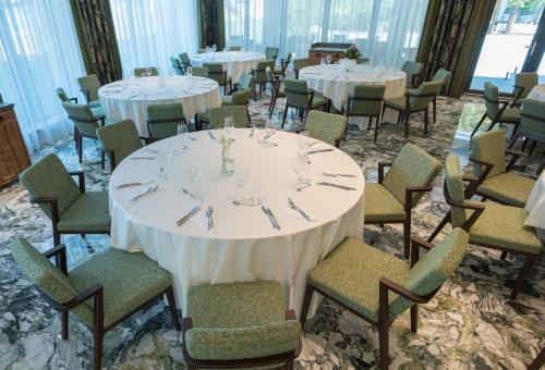 Nhà hàng, Hotel Codrişor (Hotel Codrisor) in Bistrita