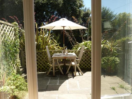 Létesítmények, The Boathouse, Kingsbridge - Romantic detached annexe with parking & estuary walk to great pub in Kingsbridge