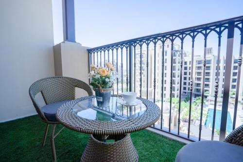 Nasma Luxury Stays - Fancy Apartment With Balcony Close To MJL's Souk