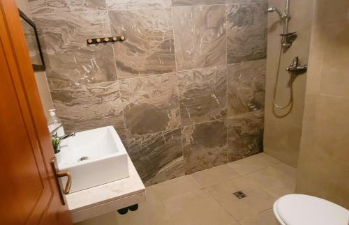 Studenti Studio's, Tirana (foto 6)