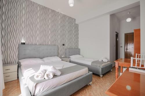 Basic Triple Room image 10