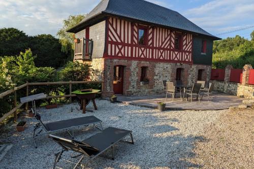 Spacious quiet house 6 km from Honfleur