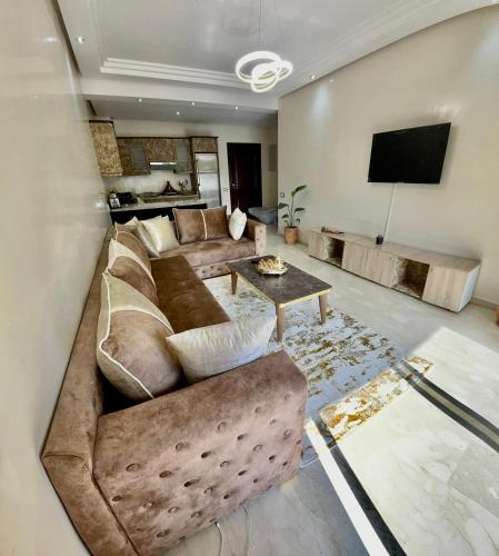 Golden house 5