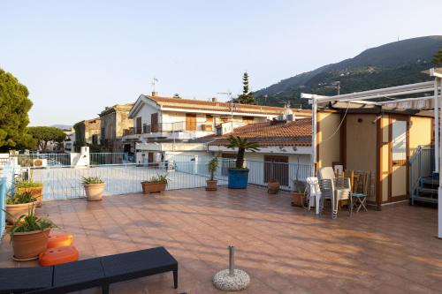  La terrazza in 98063 San Giorgio