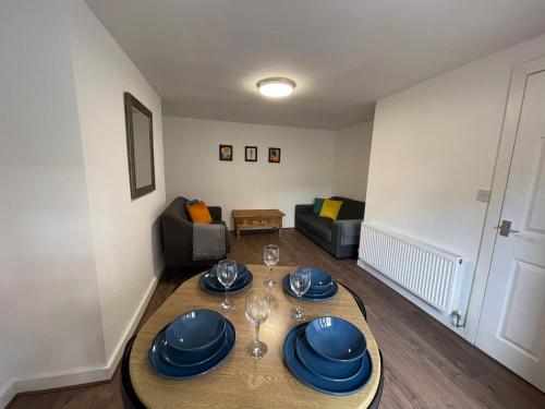 The Crescent, Flat 1 - Stockport, Manchester - Apartment