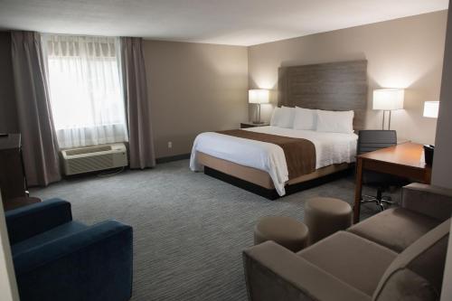 AmeriVu Inn and Suites - image 2