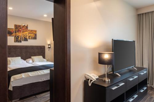 Hotel Central Beach 9 - image 12