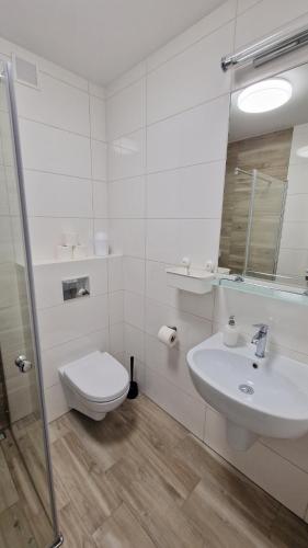 Triple Room with Terrace image 9