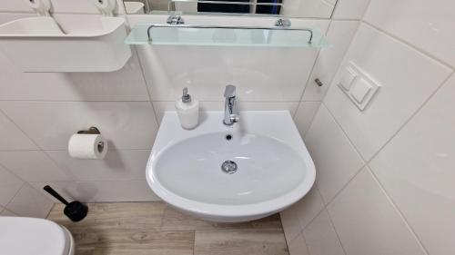 Triple Room with Terrace image 4