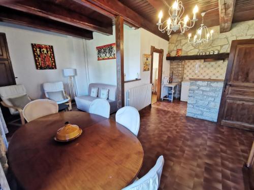 Gîte Le Barry (Gite Le Barry) in Le Caylar