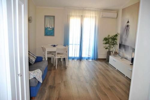 CASA DINKY Attico con terrazza vista mare 5