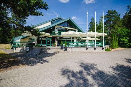 Viisnurga Puhkemajad