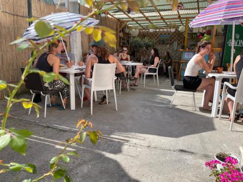 Vlora Backpackers Hostel & Bar LUNGOMARE, Vlorë (photo 7)