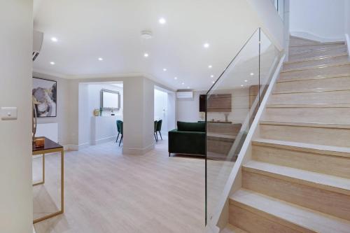Marble Arch Suite 7