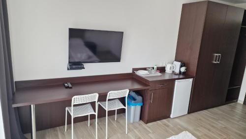 Double Room with Terrace image 2