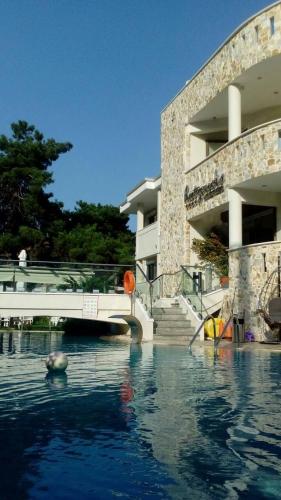 Hatzoudis Luxury Suites photo