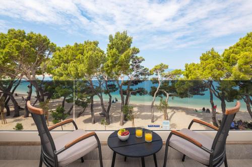 One-Bedroom Apartment with Balcony and Sea View