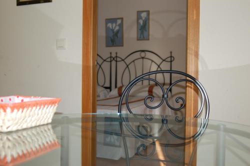 One-Bedroom Apartment image 9