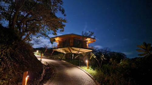 471162395 Suitree Experience Hotel