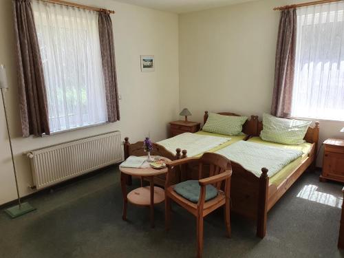 Gästezimmer-Zum Krug im grünen Kranze