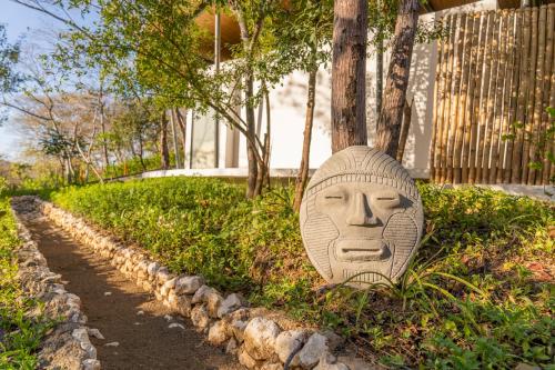 471167317 Suitree Experience Hotel