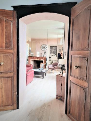 PIED A TERRE DE CHARME - 80 m2 - Hyper centre - Parking