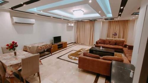 المهندسين شارع البصرة - property for rent