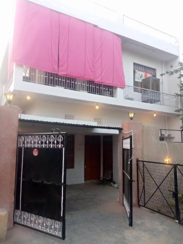 Travel Hostel in heart of Kanpur
