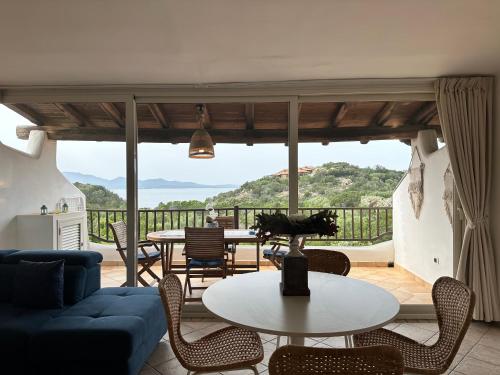 Sardegna Costa Corallina Appartamento Luxury Vista Mare in splendido villaggio - IUN R6511