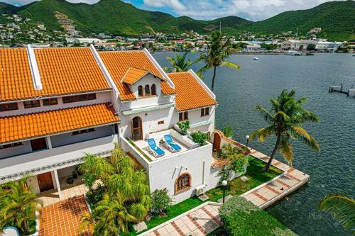 CasaPisani Tranquil 2Bed condo SimpsonBayYachtClub